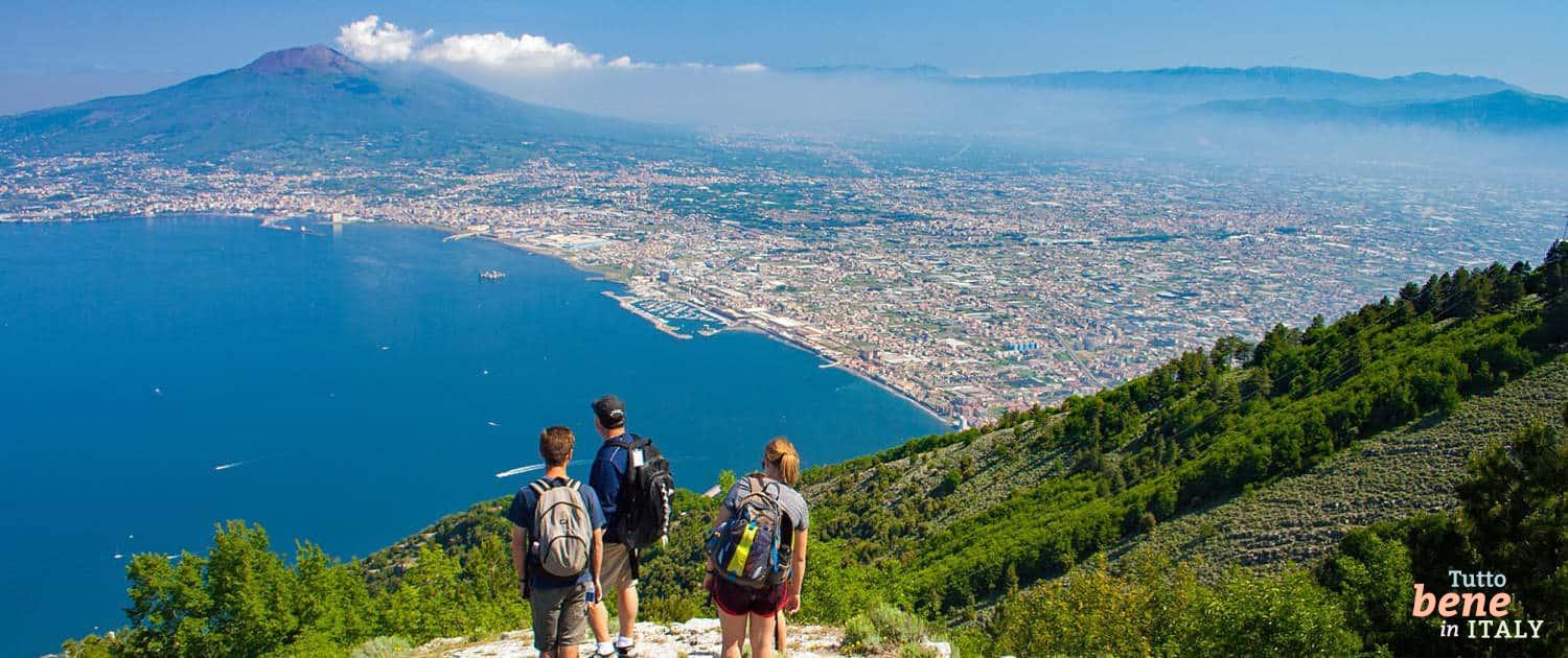 Golf von Neapel, Blick auf den Vesuv Blick vom Monte Faito über den Golf von Neapel zum Vesuv