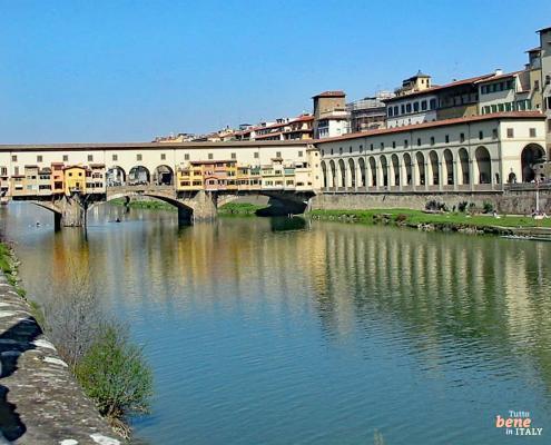 The famous Ponte Vecchio bridge over the Arno in Florence