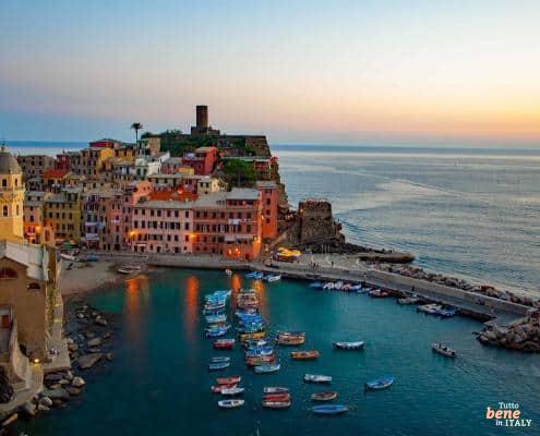 Cinqueterre Vernazza • m24o Evening atmosphere in Vernazza