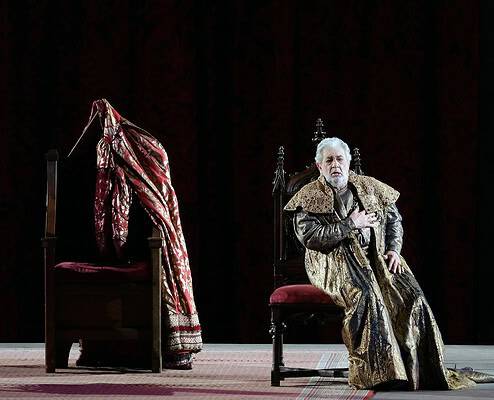 Opera legend Placido Domingo performing at the Roman amphitheater of Verona. - Foto Ennevi - Courtesy of Fondazione Arena di Verona