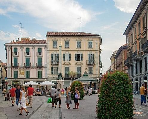 Piemont Alessandria • m24o Einkaufen in Corso Roma und Via Milano in Alessandria, Piemont