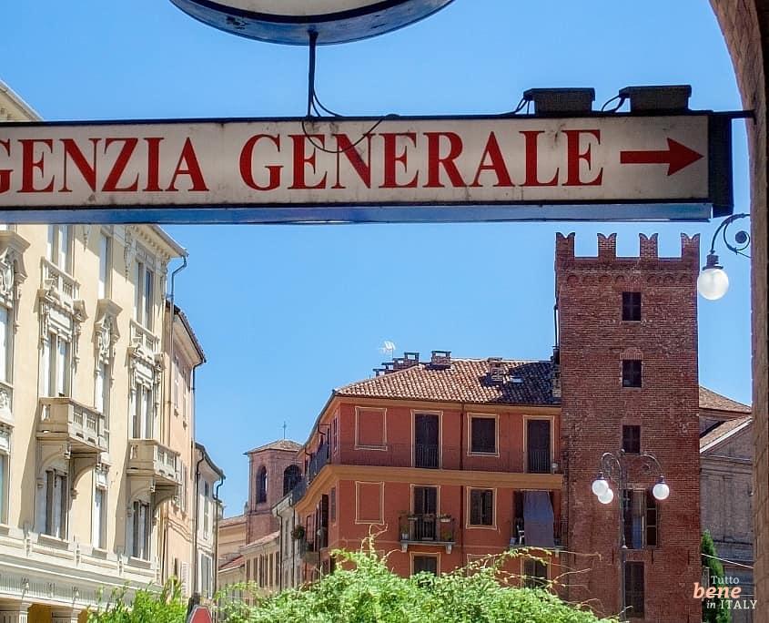 Torre und Palazzo dei Guttuari, Asti, Piemont • m24o Turm und Palazzo dei Guttuari in Asti Piedmon, Italien