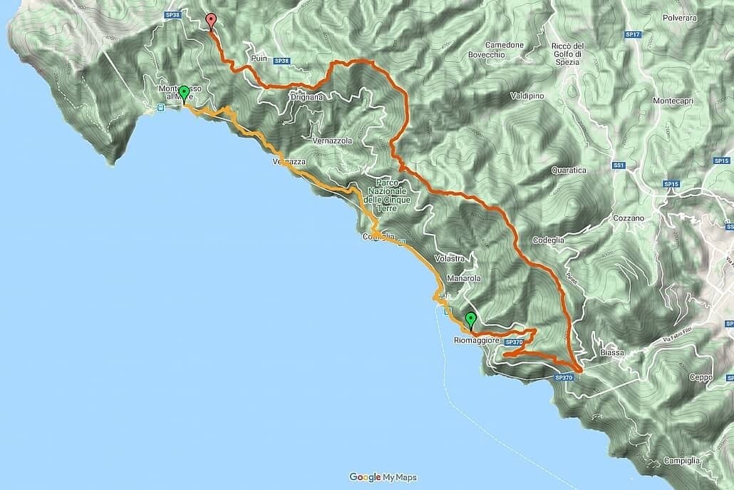 Hiking Cinque Terre between Monterosso al Mare and Riomaggiore
