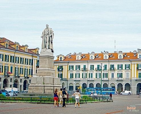 Piazza Galimberti in the heart of Cuneo in Piedmont • m24o Cuneo, Piazza Galimberti, the heart of Cuneo