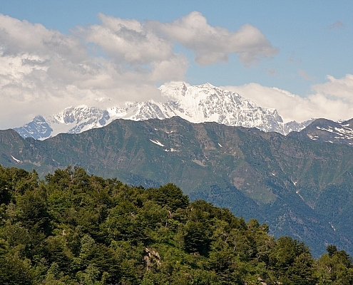 Wandern rund um den Lago Maggiore zum Monte Mottarone mit Blick auf den Monte Rosa
