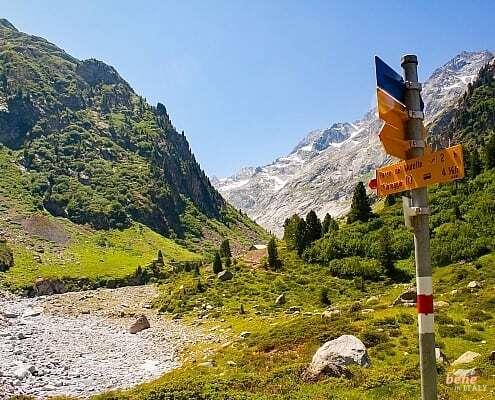 Hiking in the Bregaglia valley, path to Passo di Muretto • m24o Hiking in the Bregaglia valley, path to Passo di Muretto