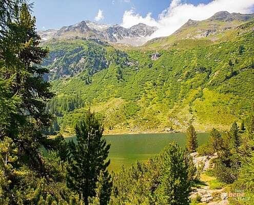Wandern zum Bitabergsee in den Schweizer Alpen, Bregaglia-Tal • m24o Wandern zum Bitabergsee in den Schweizer Alpen, Bregaglia-Tal