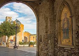 Taormina square XXIV aprile • m24o Taormina square XXIV aprile