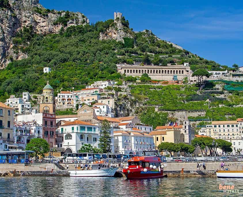 Hafen von Amalfi • m24o Hafeneinfahrt