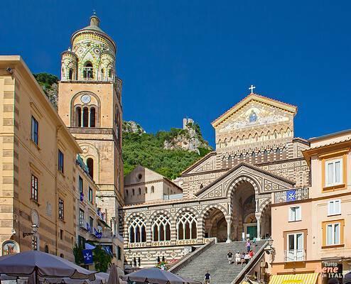 Freitreppe zum Dom • m24o Freitreppe zum Dom von Amalfi