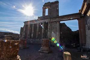 Die Ruinen der Basilika der Heiligen Jungfrau vom Rosenkranz im Weltkulturerbe Pompeji.