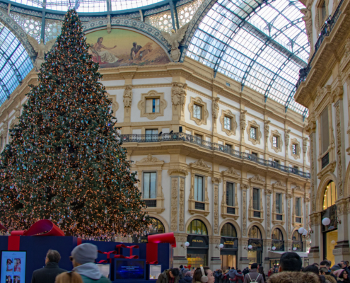 Swarovski-Weihnachtsbaum in der Galleria Vittorio Emanuele II • m24o Swarovski-Weihnachtsbaum in der Einkaufspassage der Galleria Vittorio Emanuele II in Mailand.