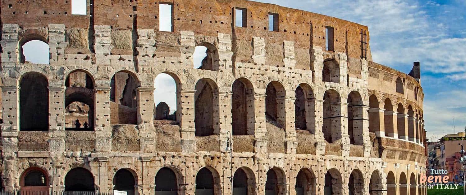 Kolosseum in Rom Das Kolosseum, eine der größten Touristenattraktionen Roms