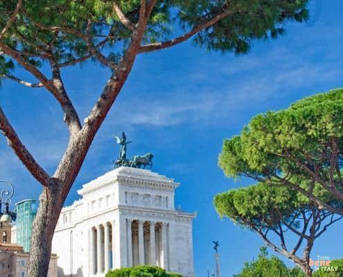 Piazza Venezia Rome • m24o The sculpture of the goddess Victoria on a quadriga. The decoration of the top of the monument to Vittorio Emanuele II (Altar of the Fatherland) in Piazza Venezia.