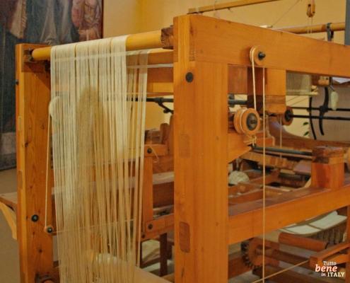 Leonardo da Vinci Webmaschine Mechanik Mailand • m24o Ein nachgebautes Modell von Leonardo da Vincis mechanischem Webstuhl nach seinen Originalentwürfen im Codex Atlanticus.