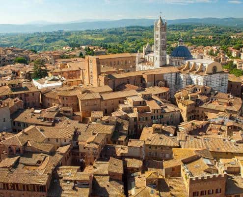 Siena, der Ort in der Toskana ist berühmt für das Pferderennen, den Palio di Siena