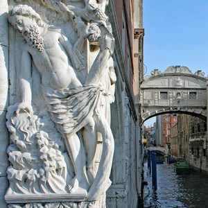 Discover and experience romantic Venice-tips for insiders