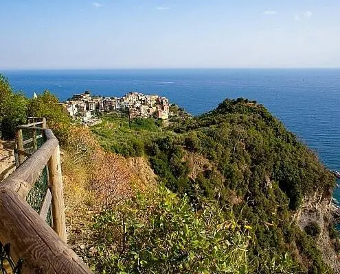 Wanderung von Vernazza nach Corniglia. Cinque Terre Wandern