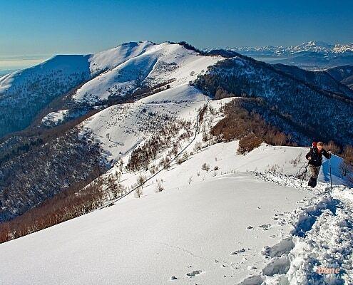 Wandern am Comer See zum Monte Bolettone im Winter mit Schneeschuhen • m24o Wandern im Winter mit Schneeschuhen am Comer See zum Monte Bolettone