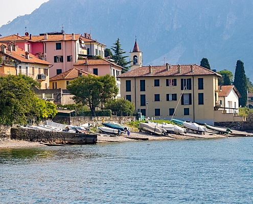 Tours and boat trips on Lake Como, Abbadia Lariana in Lombardy • m24o Tours and boat trips on the Lake Como, nice village Abbadia Lariana in Lombardy