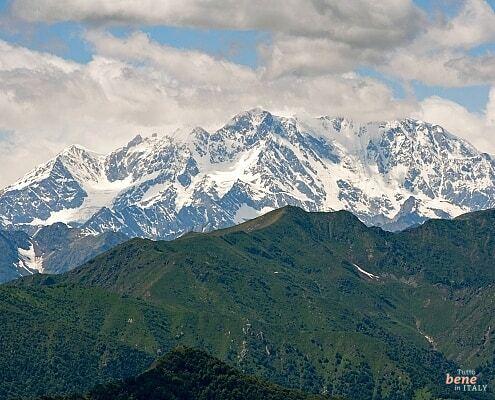 Wandern auf dem Monte Mottarone • m24o Blick auf den Monte Rosa vom Monte Mottarone während der Wanderung um den Lago Maggiore