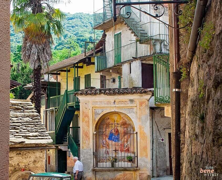 Lago Maggiore Baveno, Ortsteil Romanico • m24o Baveno, Standort Romanico. Kleines Dorf am Maggiore See in Italien