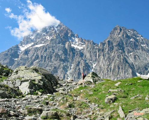 Piedmont Hiking Monviso Visolotto • m24o Piedmont Hiking at the Monviso from Pian del Re to Rigugio Giacoletti
