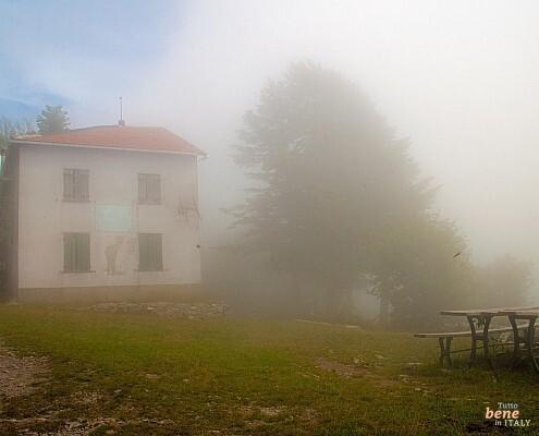 Rifugio Antola in fog, Hiking at the Apennines • m24o Hiking at the Apennines to Rifugio Monte Antola in fog, Piedmont, italy