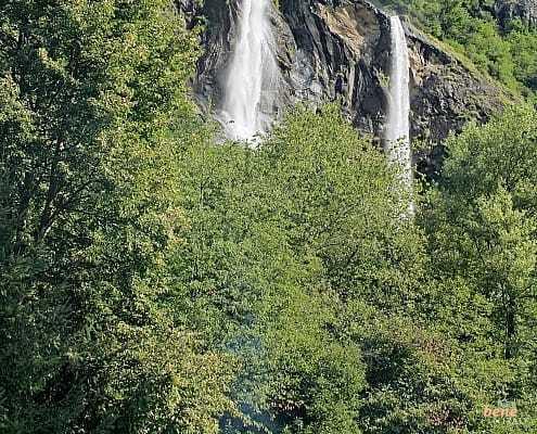 Acquafraggia Wasserfälle bei Chiavenna in der Lombardei • m24o Acquafraggia Wasserfälle bei Chiavenna in der Lombardei