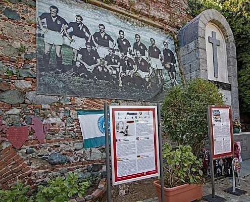 Turin am Berg Superga befindet sich das Denkmal für die Mannschaft Grande Torino