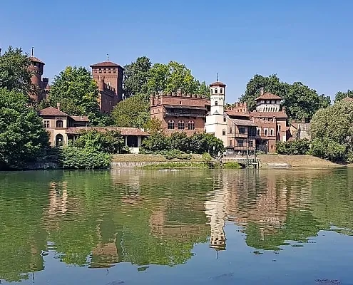 Turin im Piemont, Valentino Park mit mittelalterlichem Dorf