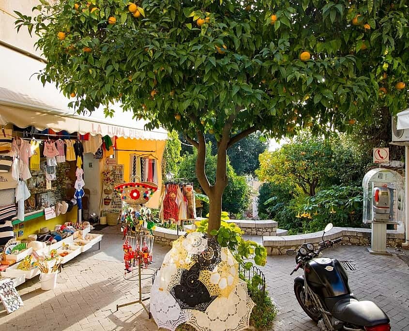 Romantische Treppe in Taormina