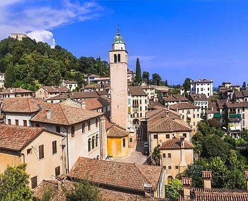 Eines der schönsten mittelalterlicher Dörfer (Borgo) Italiens - malerisches Asolo in der Region Venetien