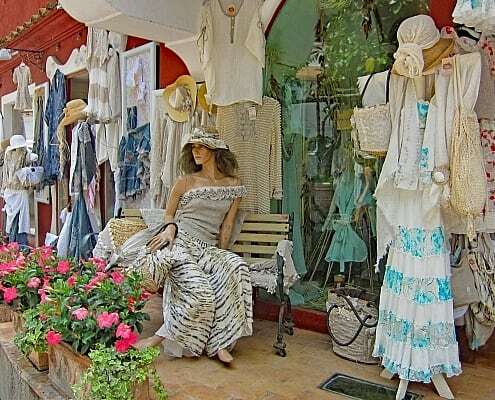 Romantische Gasse in Positano mit der berühmten Positano Mode