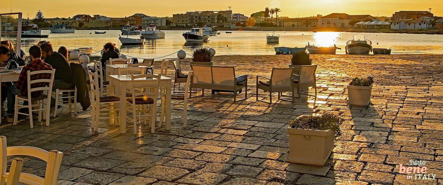 Romantisches Fischerdorf in Sizilien Romantisches Fischerdorf während Ihrer Single-Reise Sizilien