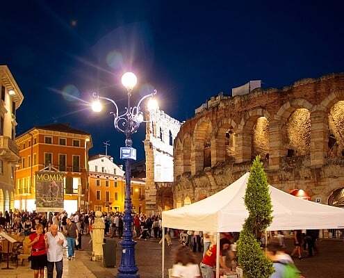 Abendstimmung in Verona in der Arena auf der Piazza Brà