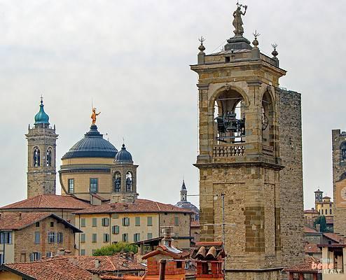 Oberstadt von Bergamo, Panoramablick von der Rocca • m24o Oberstadt von Bergamo, Panoramablick von der Rocca