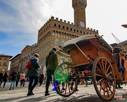 e Palazzo Vecchio in der Piazza della Signoria