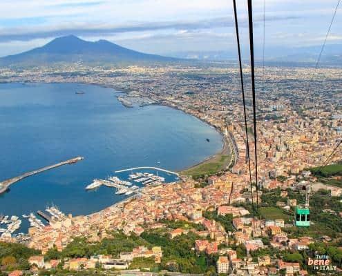 Vesuv bei Neapel • m24o Der Vesuv in der Nähe von Neapel von Castellammare di Stabia aus, mit Seilbahn
